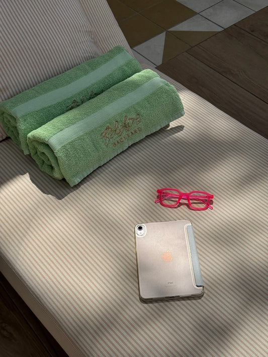 Screen Time and Sleep: How to Protect Your Eyes Without Giving Up Netflix